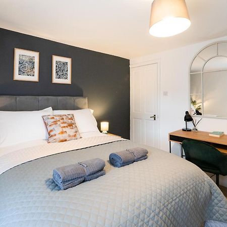 Stunning 2-Bedroom Home In City Centre With Wi-Fi! رويال تونبريدج ويل المظهر الخارجي الصورة
