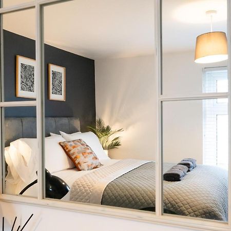 Stunning 2-Bedroom Home In City Centre With Wi-Fi! رويال تونبريدج ويل المظهر الخارجي الصورة