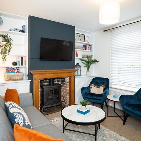 Stunning 2-Bedroom Home In City Centre With Wi-Fi! رويال تونبريدج ويل المظهر الخارجي الصورة