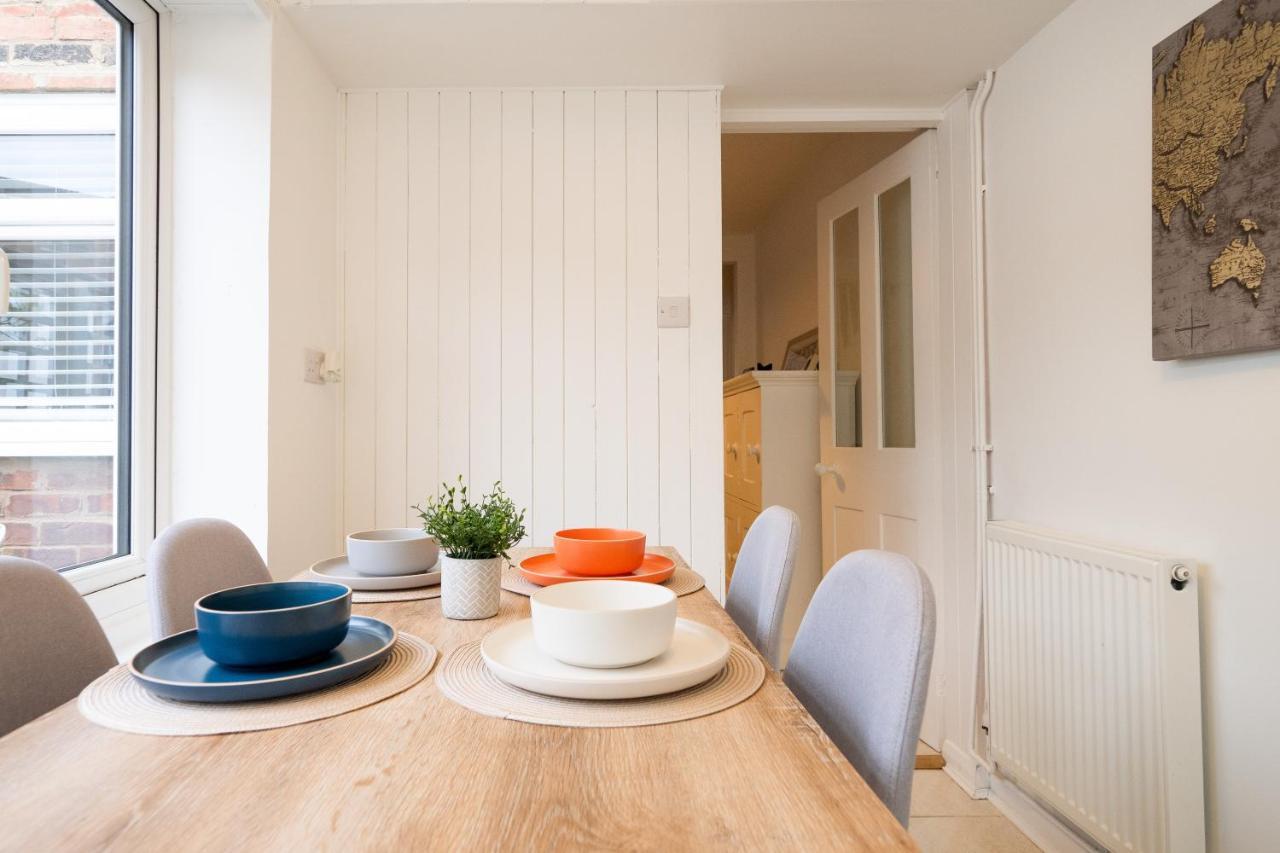 Stunning 2-Bedroom Home In City Centre With Wi-Fi! رويال تونبريدج ويل المظهر الخارجي الصورة