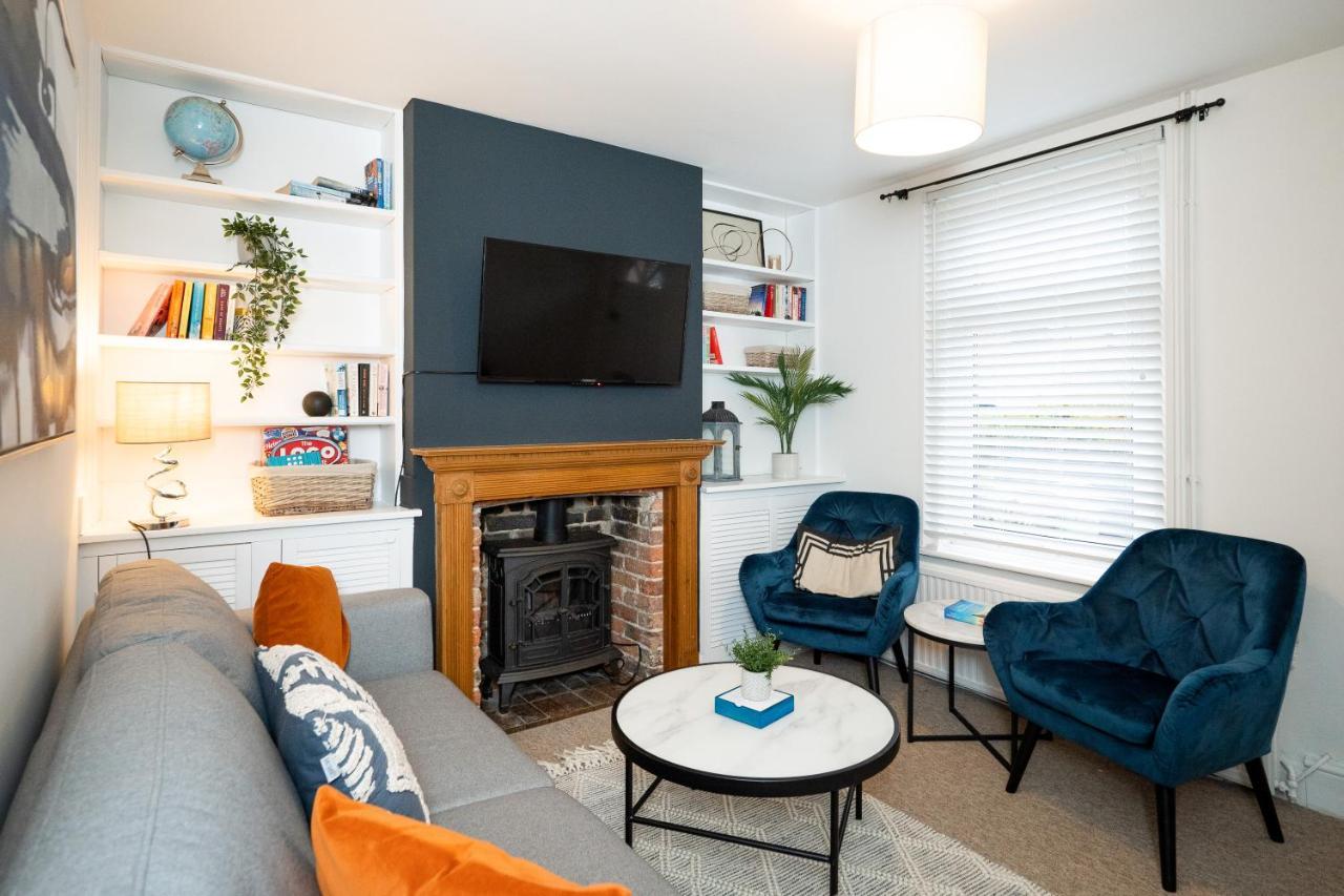 Stunning 2-Bedroom Home In City Centre With Wi-Fi! رويال تونبريدج ويل المظهر الخارجي الصورة