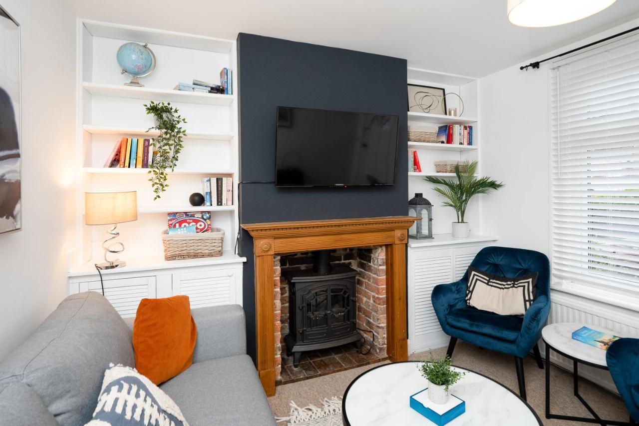 Stunning 2-Bedroom Home In City Centre With Wi-Fi! رويال تونبريدج ويل المظهر الخارجي الصورة