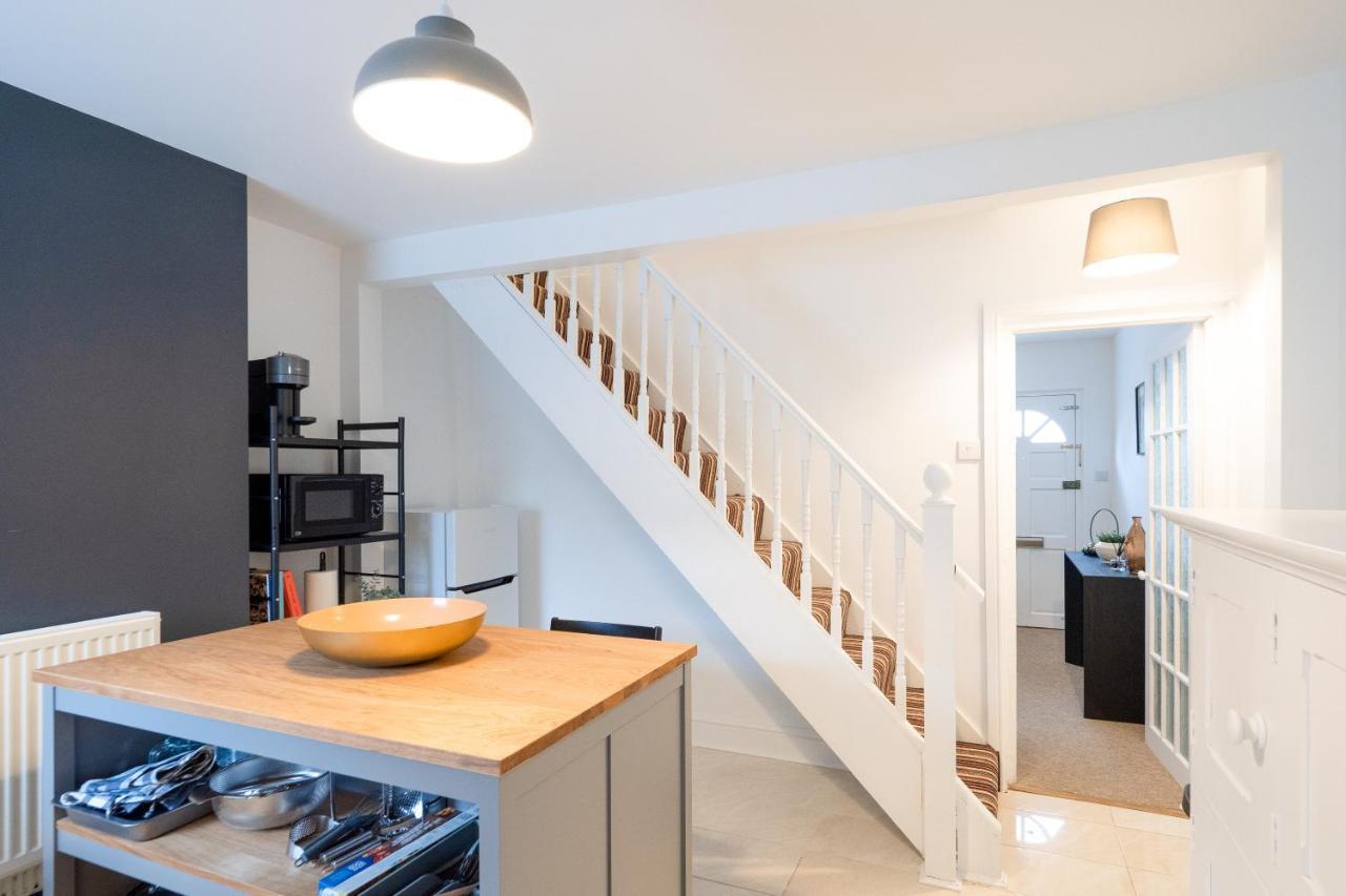 Stunning 2-Bedroom Home In City Centre With Wi-Fi! رويال تونبريدج ويل المظهر الخارجي الصورة